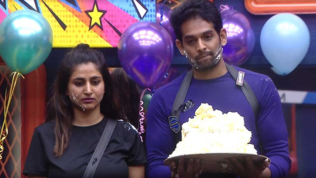 Biggboss 10 Telugu: ట్విస్ట్లు ఉంటాయంటే ఏమో అనుకున్నాం కానీ భారీ ట్విస్ట్లు...