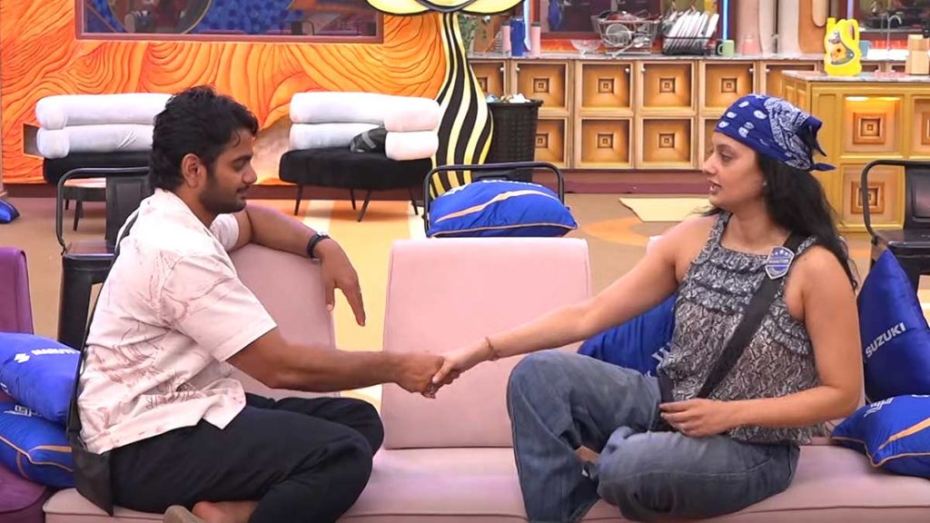 Biggboss 10 Telugu: బిగ్బాస్ హౌస్లో లవ్ ట్రాక్ స్టార్ట్..!