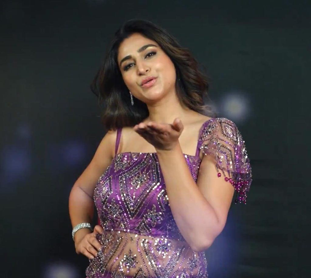 యాంకర్ వర్షిణి Biggboss 10 Telugu
