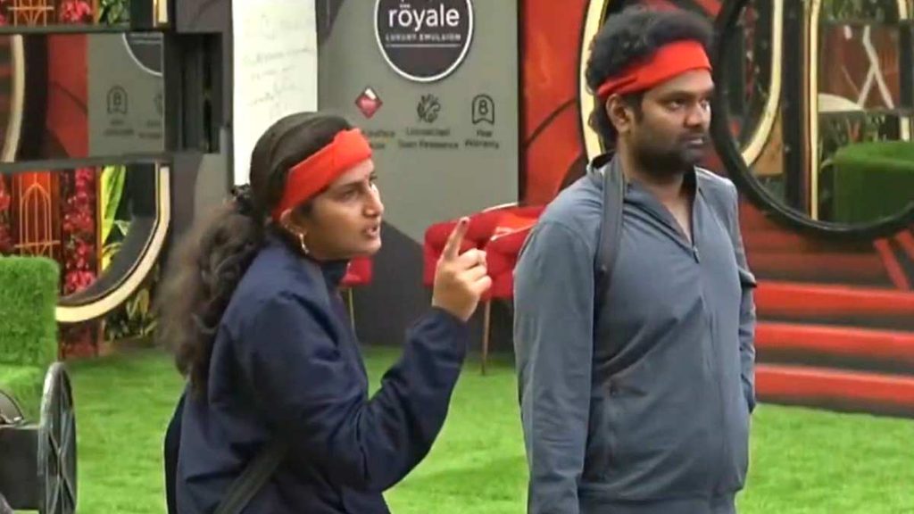 Biggboss10 Telugu: ఝాన్సీ గ్రాఫ్ పడగొట్టుకుంటోందా? ఇలా అయితే కష్టమే..