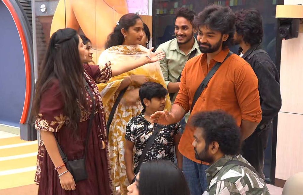 Bigg Boss 10 Telugu: రోహిత్ను టార్గెట్ చేస్తున్న హౌస్మేట్స్.. షాలినిని కాపాడుతున్నారా?